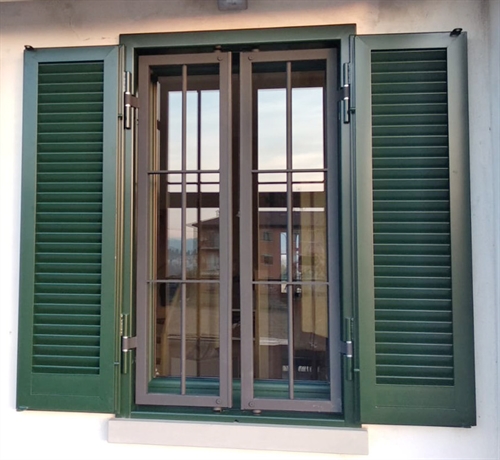 persiana con inferriata a bergamo